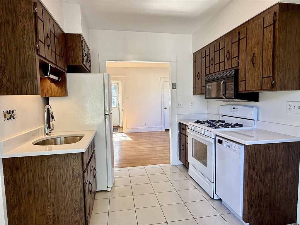 116 Tolman St #116, Newton, MA Photo #6