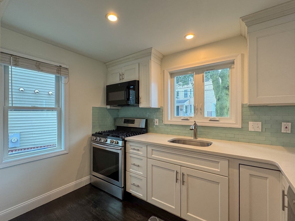 212 W 6th St #212, Boston, MA, 212 W 6th St #212, Boston, MA Photo #9