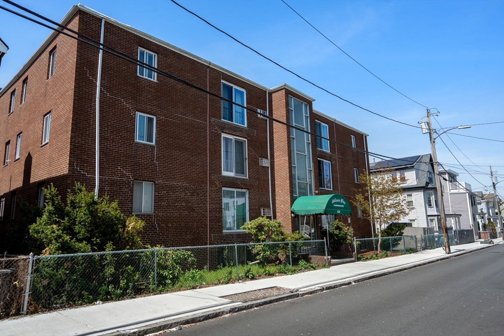 124 Addison Street 15