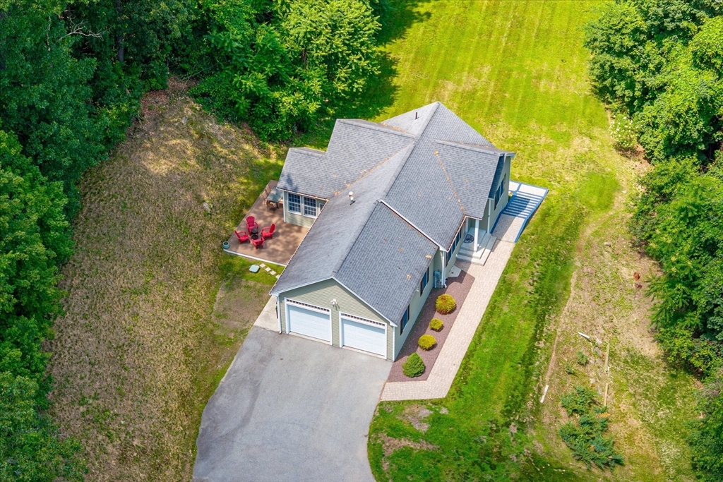 16 Dixon Ave