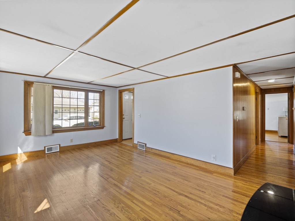 14 Greystone Ave
