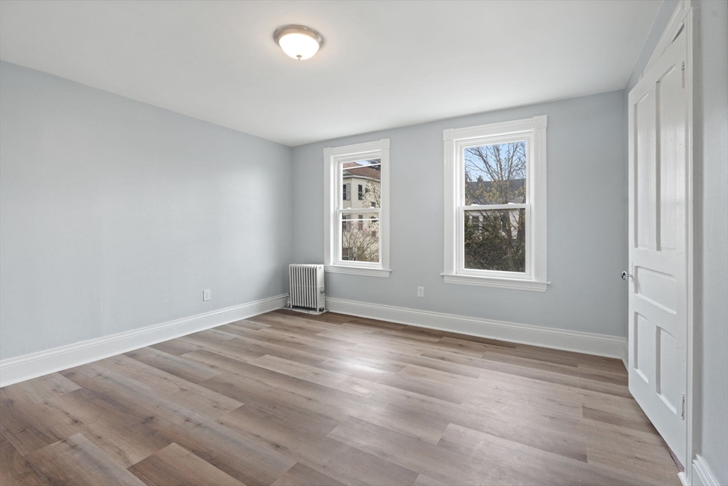 24 Vinton St 3
