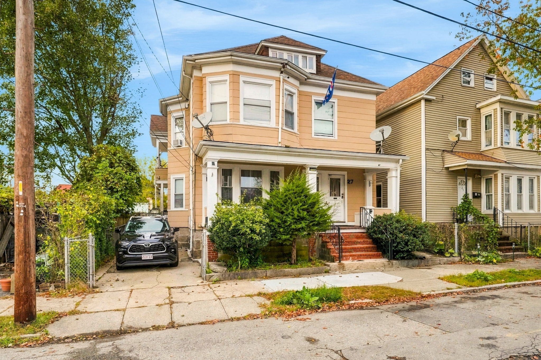 Photo of 27-29 Willow St, New Bedford, MA