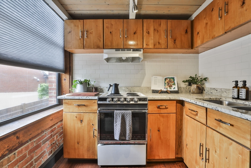 24 Norman Street 101