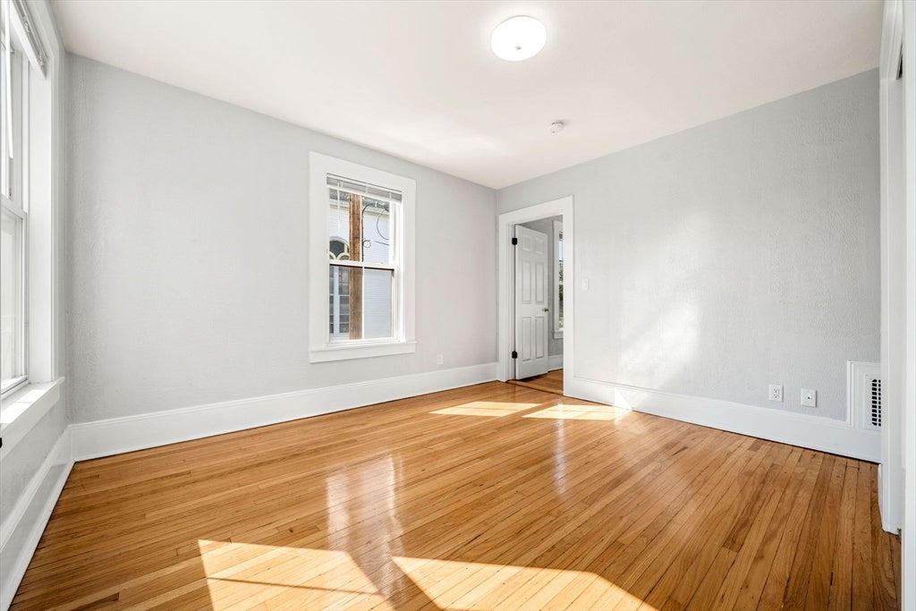 13 Knowlton St, Beverly, MA Photo #14