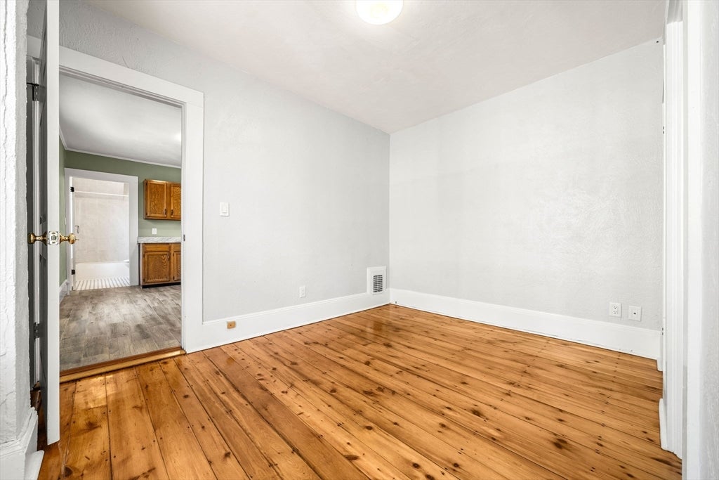 13 Knowlton St, Beverly, MA Photo #8