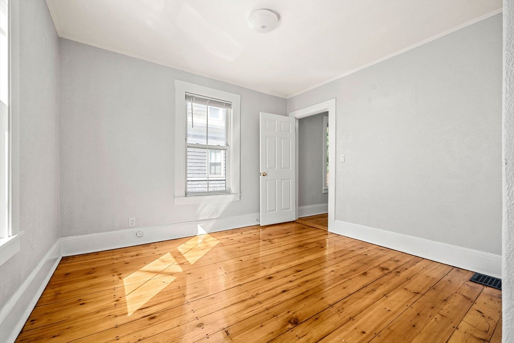 13 Knowlton St, Beverly, MA Photo #17