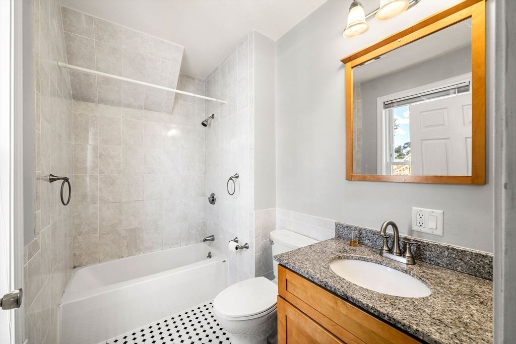 13 Knowlton St, Beverly, MA Photo #20