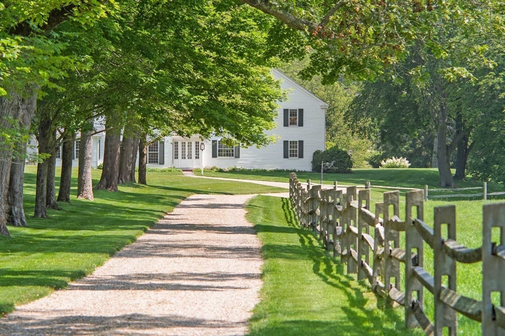 31 Lambert's Cove Rd.