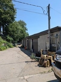 57-RR Grove St