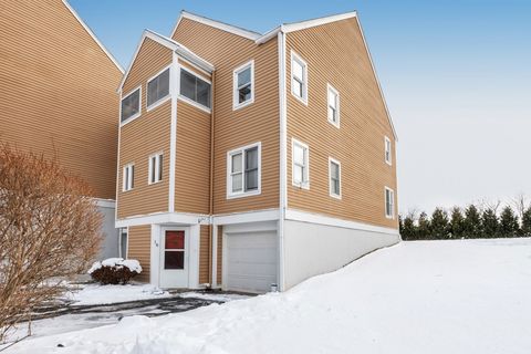 Photo of 18 Merlin Court #18, Worcester, MA 01602 (MLS # 73473315)