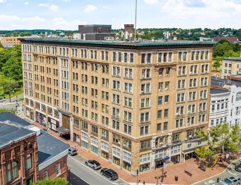 11-21 Lawrence Street