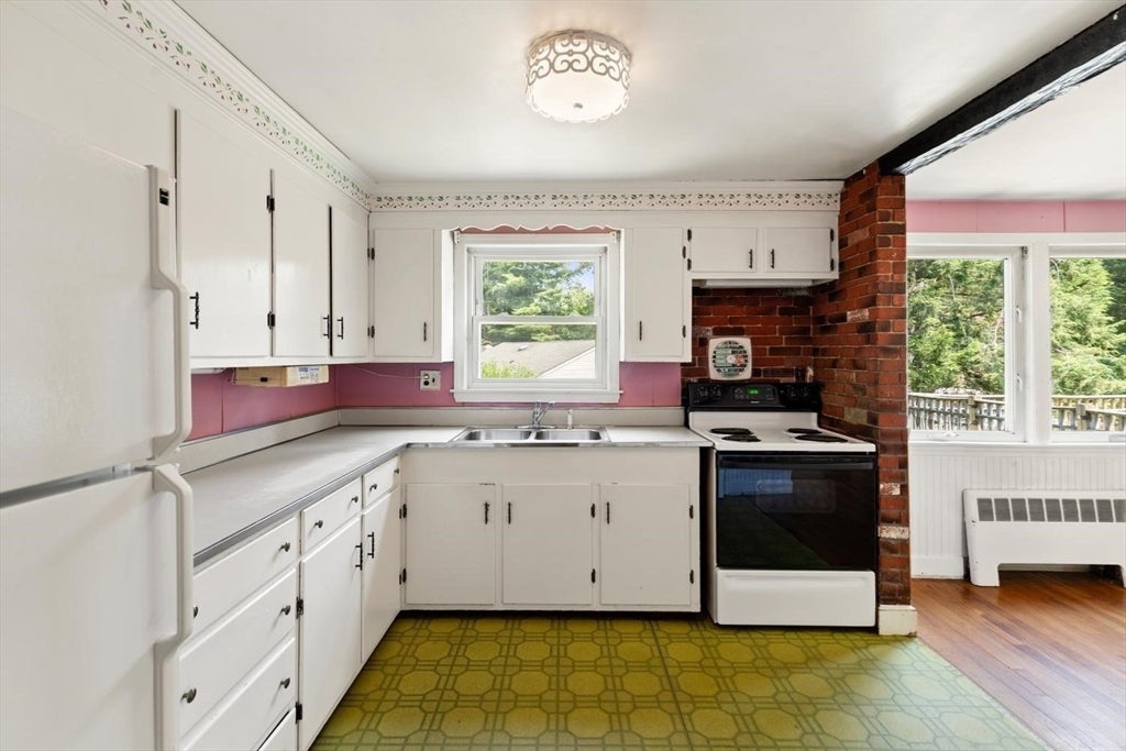 24 Hillside Avenue, Holbrook, MA Photo #12