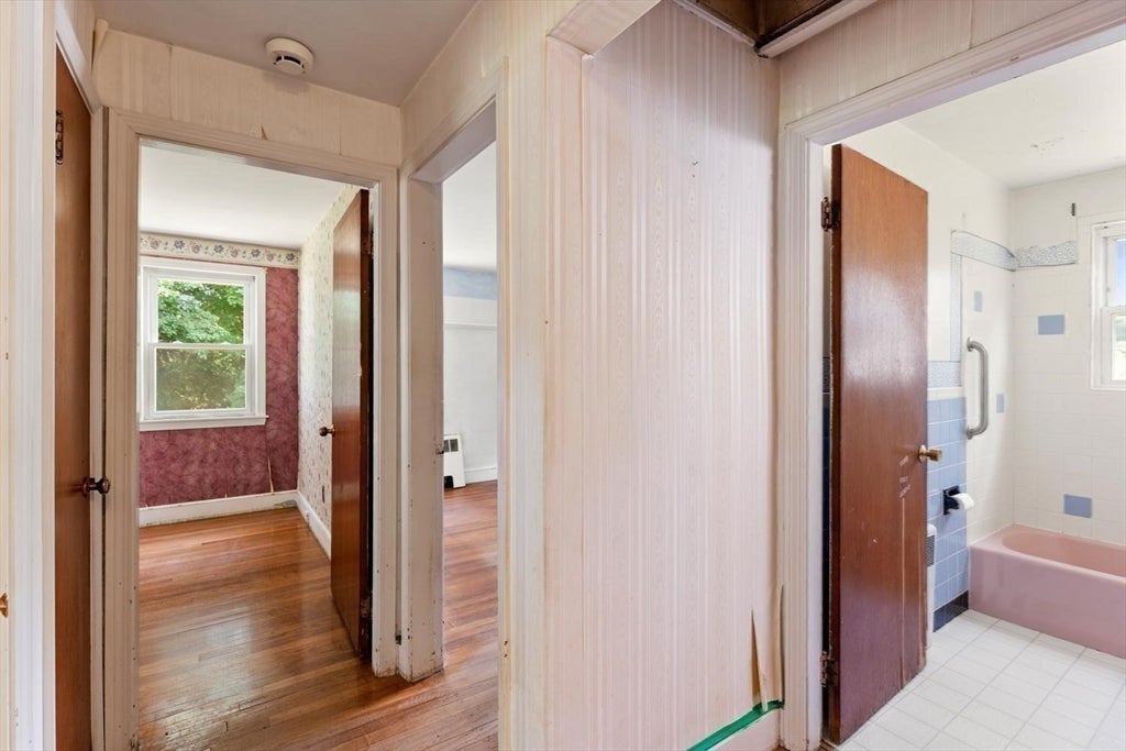 24 Hillside Avenue, Holbrook, MA Photo #20