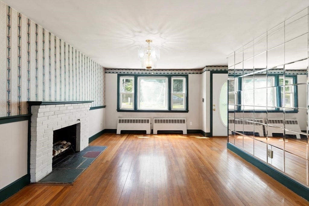 24 Hillside Avenue, Holbrook, MA Photo #16