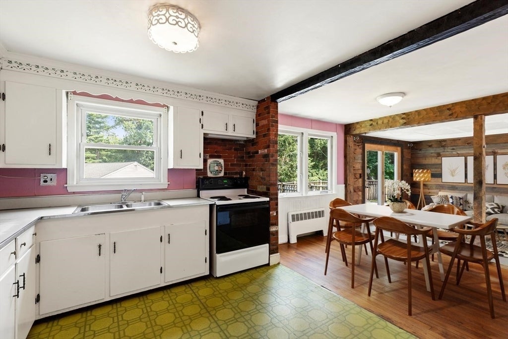 24 Hillside Avenue, Holbrook, MA Photo #10