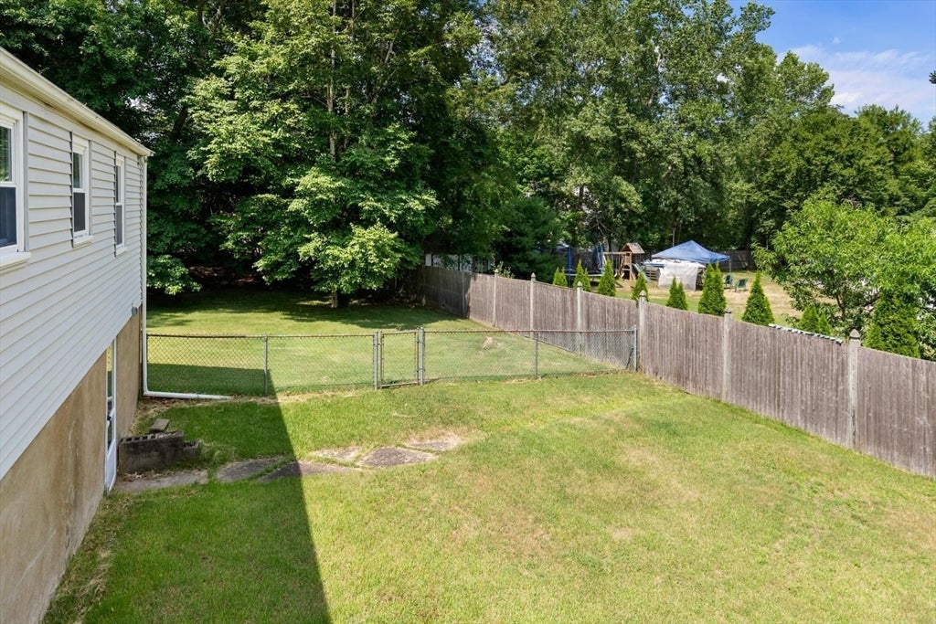 24 Hillside Avenue, Holbrook, MA Photo #32