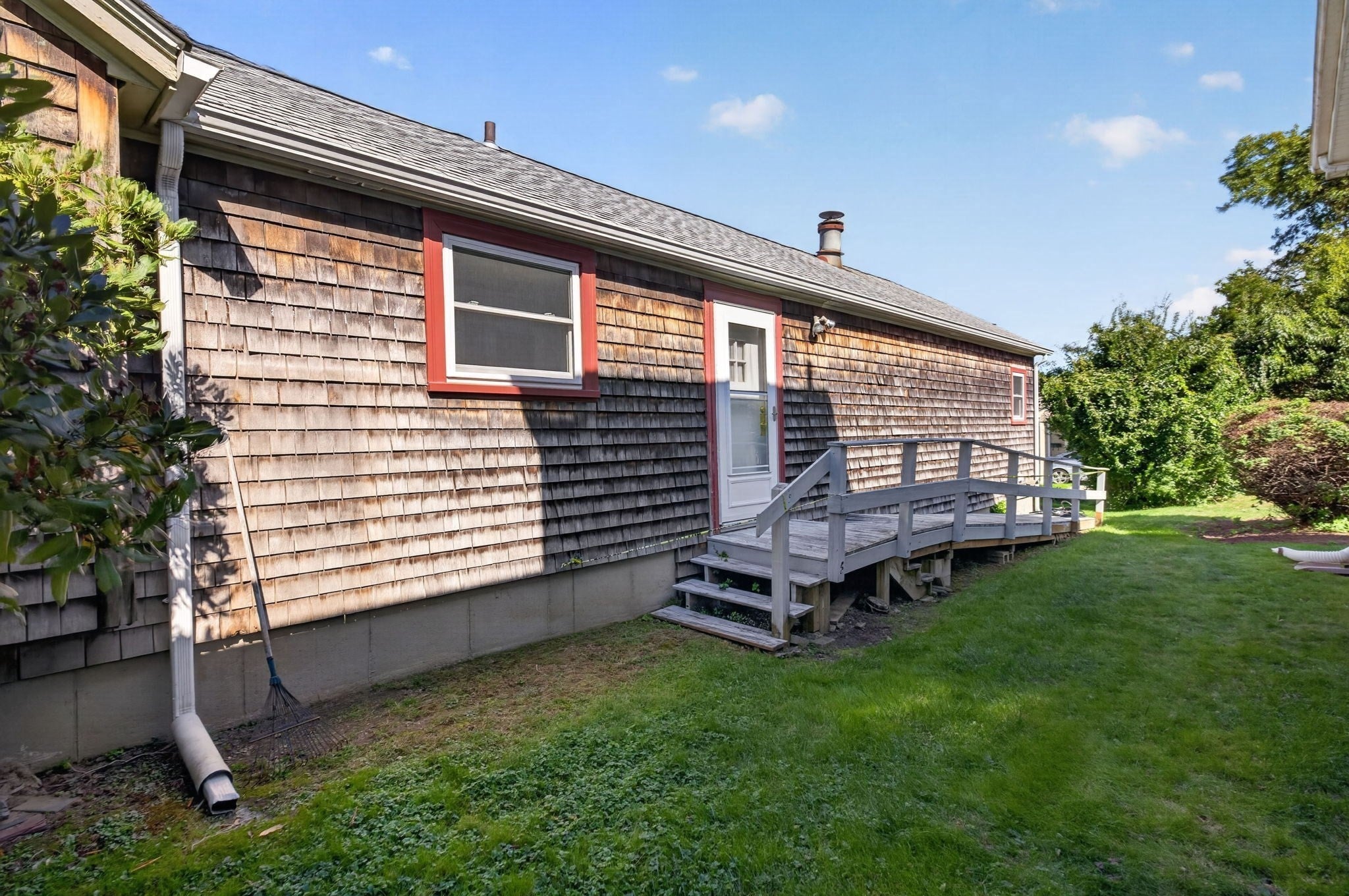 63 Hemlock St