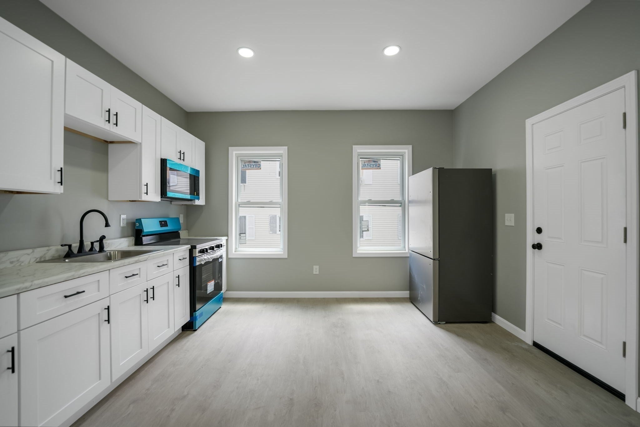 35 Hood St #3, Fall River, MA, 35 Hood St #3, Fall River, MA Photo #5