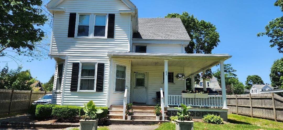 Click for 968 S Franklin St #2, Holbrook, MA slideshow Click for 968 S Franklin St #2, Holbrook, MA slideshow