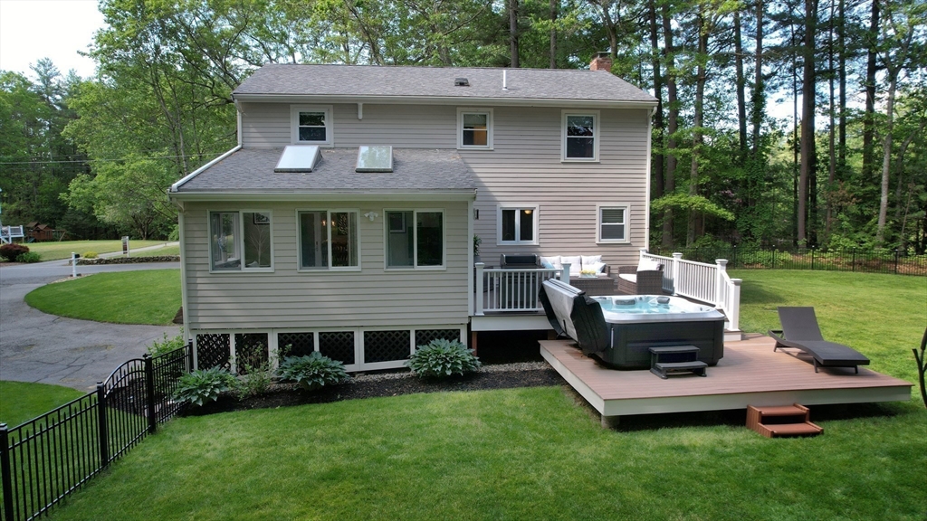 1000 Forest St