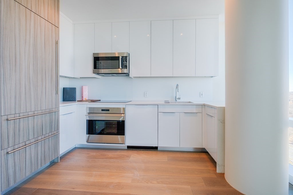 188 Brookline Ave 21G