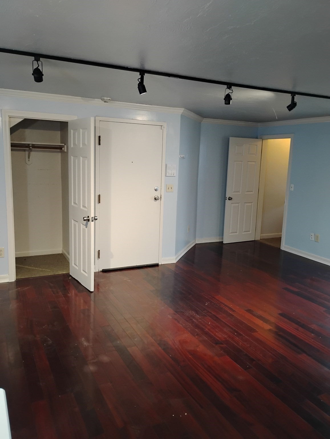 Photo of 11 Hulbert Rd, Worcester, MA