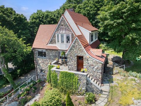 63 Crabtree Road Quincy MA 02171