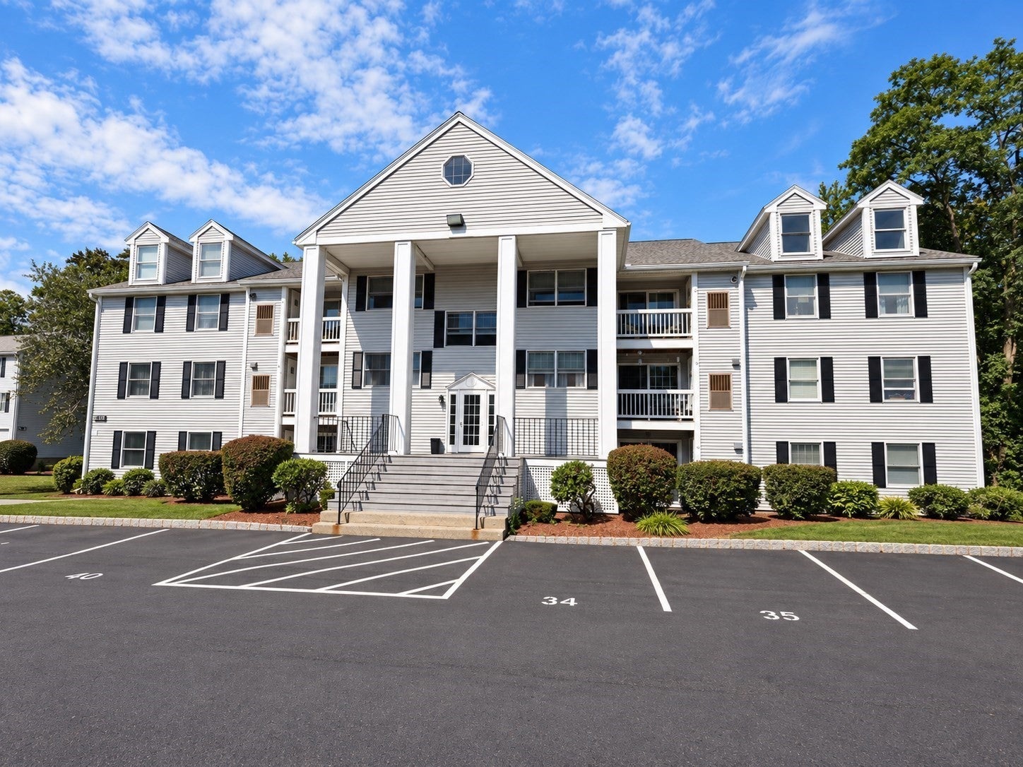 Photo of 1830 Main Street, Tewksbury, MA