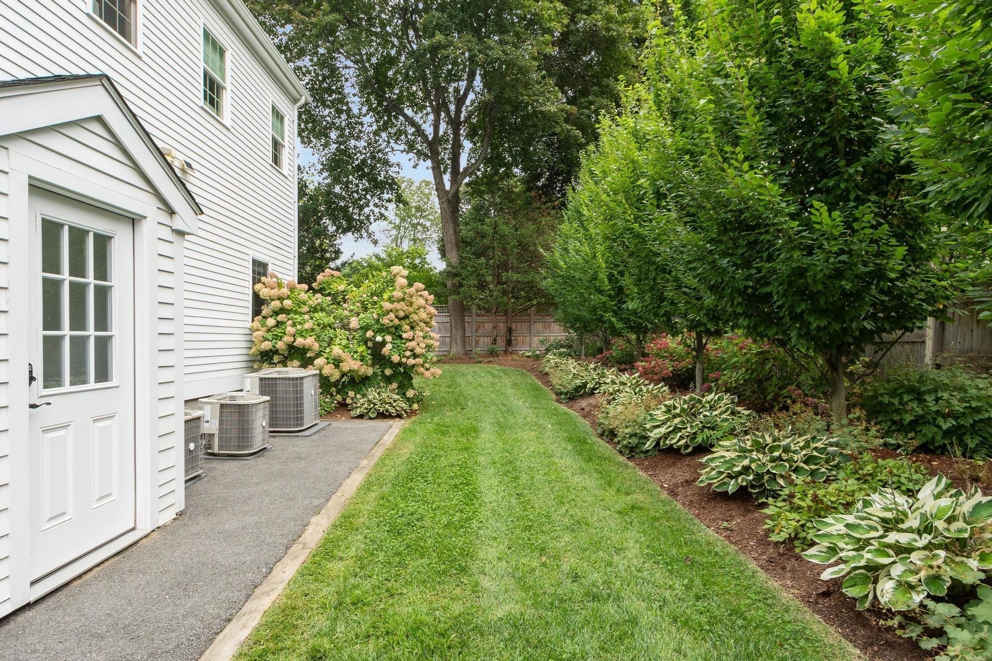 245 Summer Ave, Reading, MA Photo #37