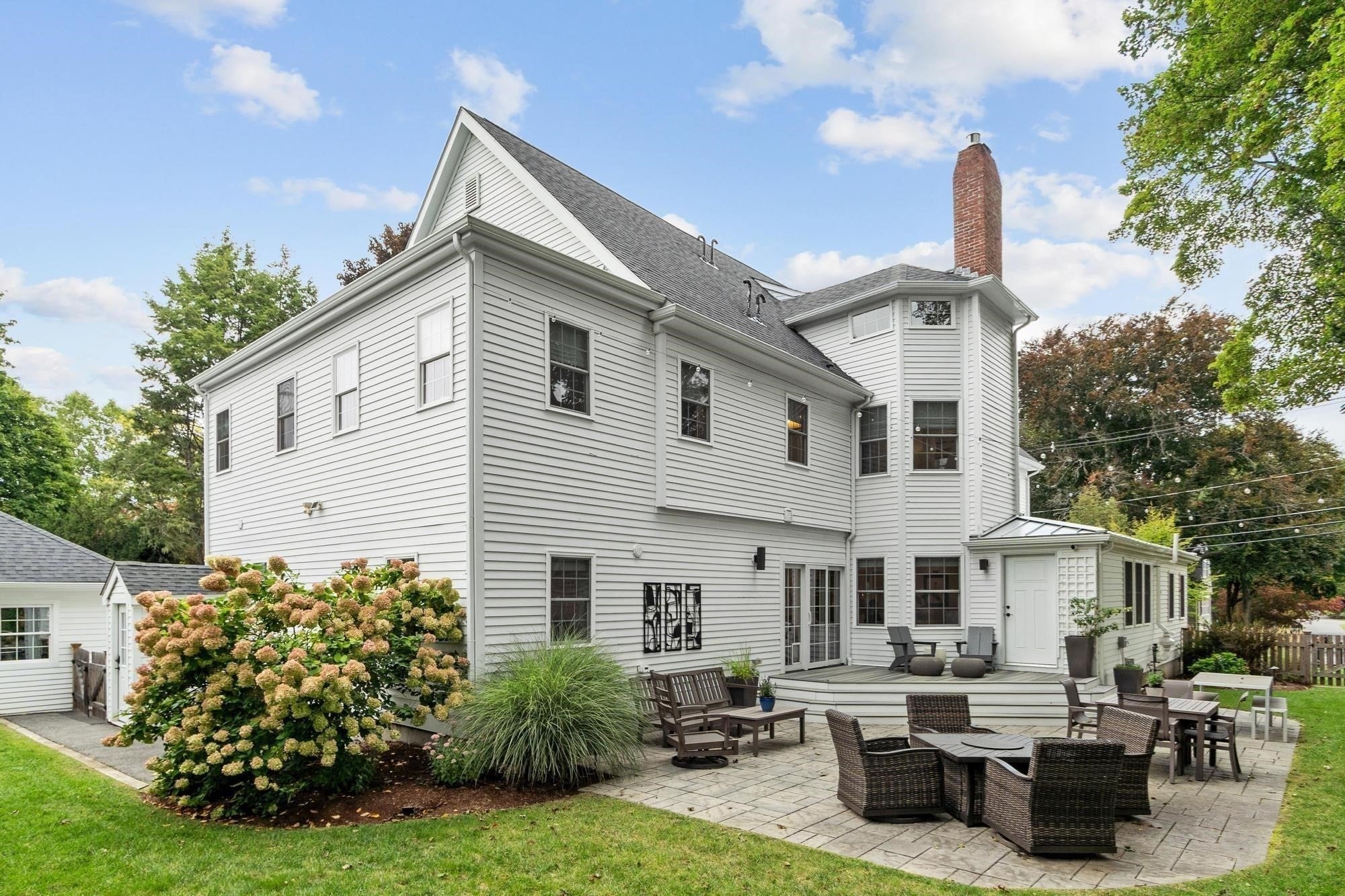 245 Summer Ave, Reading, MA Photo #34