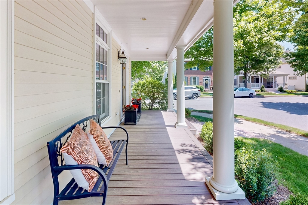 5 Maple St 5