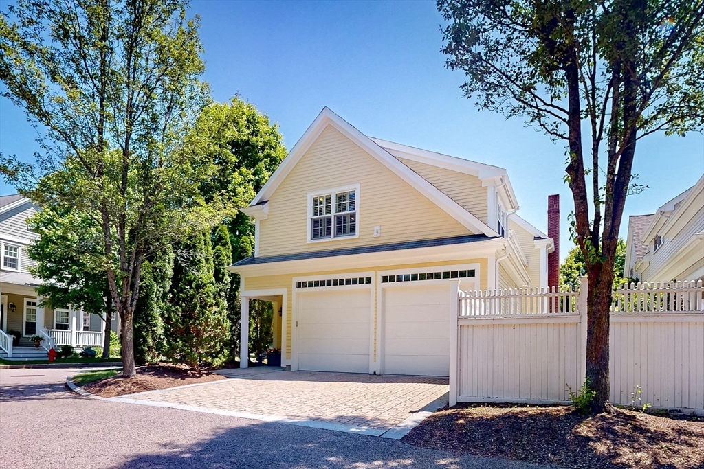 5 Maple St 5