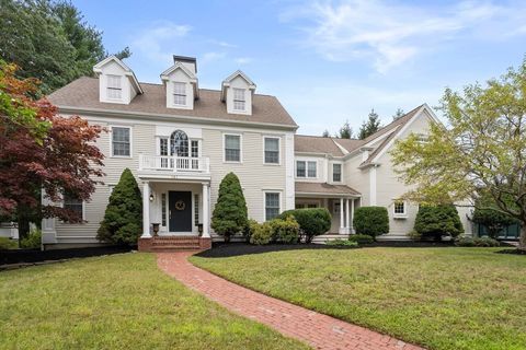 141 Deerfield Ln Hanover MA 02339