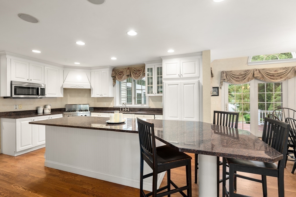 141 Deerfield Ln