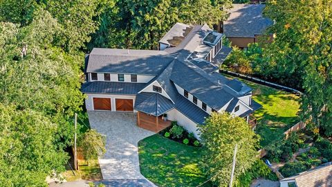 27 Sparhawk Ter Marblehead MA 01945