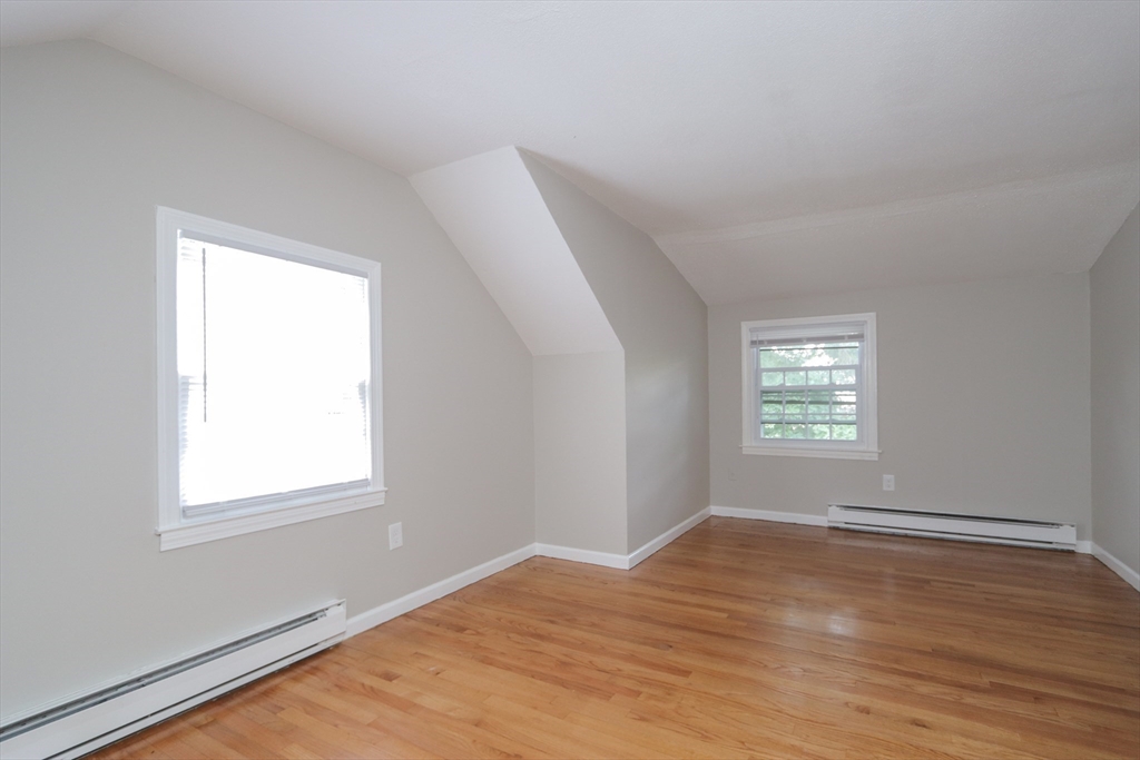 83 Newhall St, Springfield, MA Photo #16