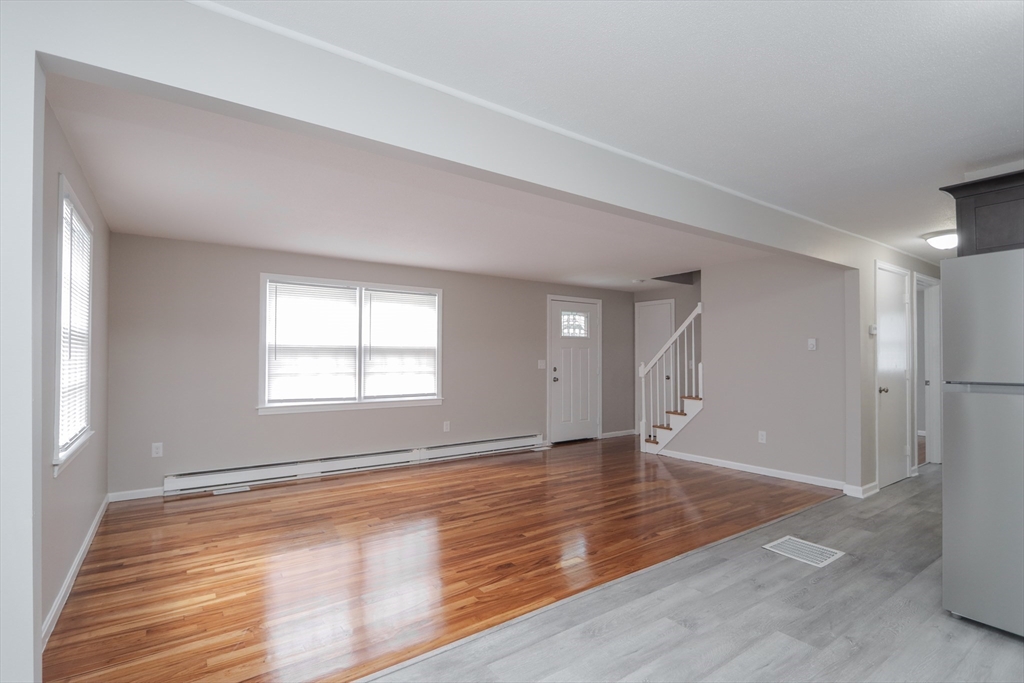 83 Newhall St, Springfield, MA Photo #4