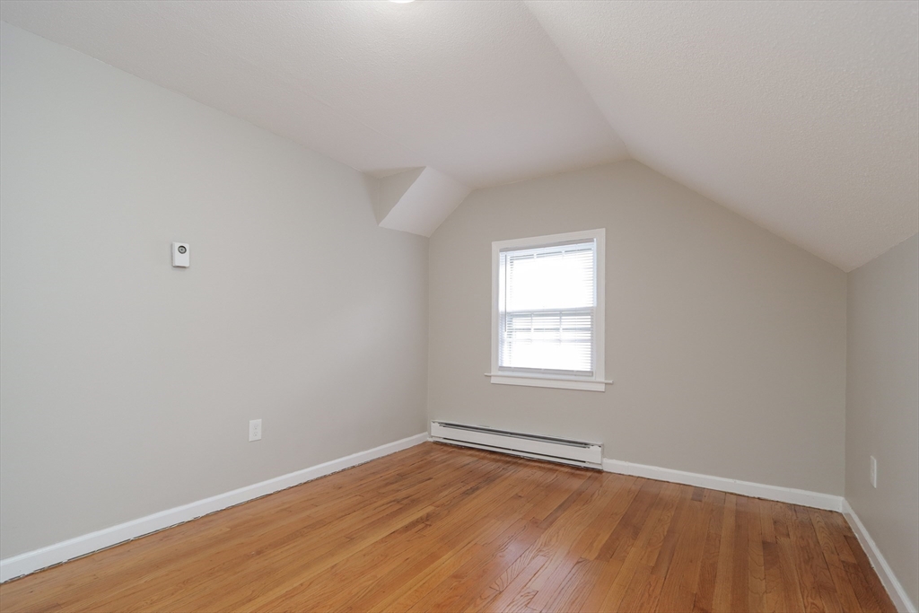 83 Newhall St, Springfield, MA Photo #17