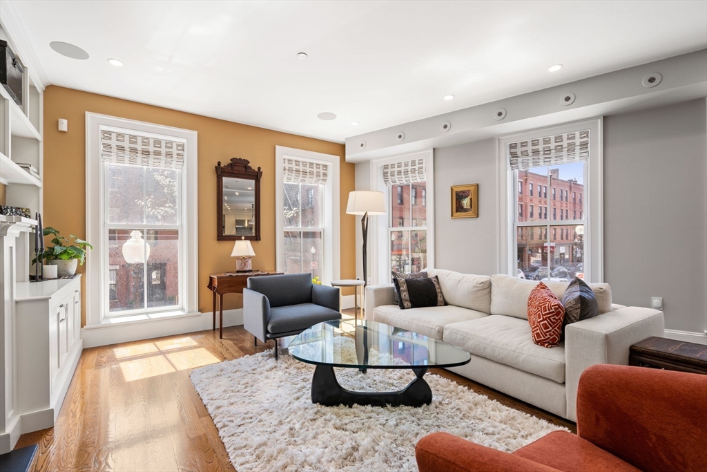 251 Shawmut Ave 1