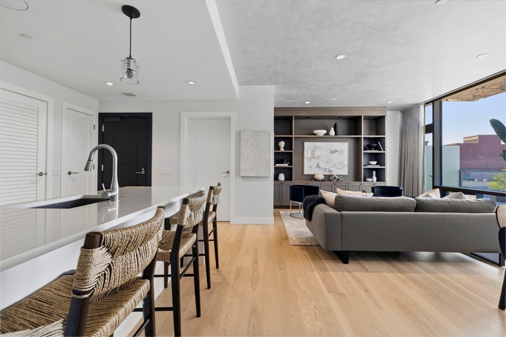 32 Traveler Street 303