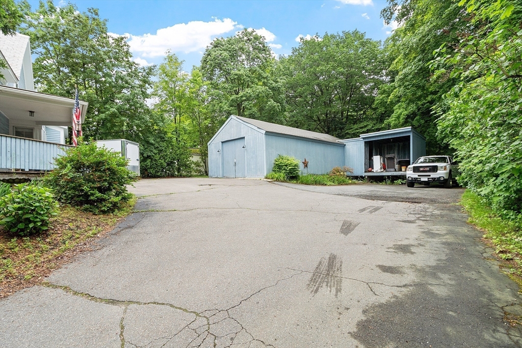 9 Pleasant St