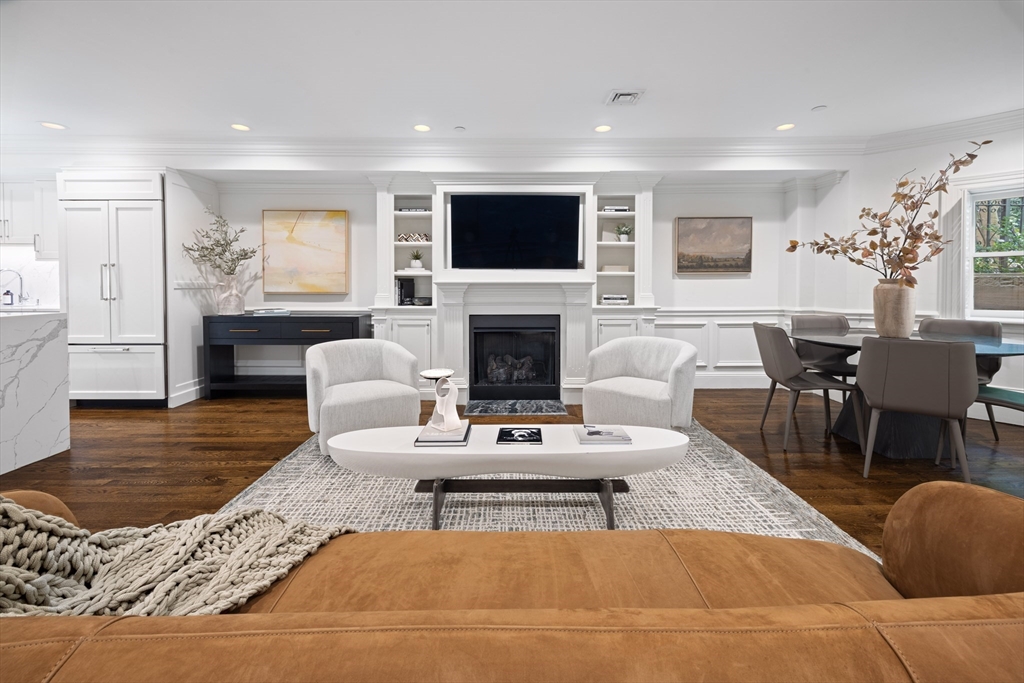 329 Commonwealth Ave One