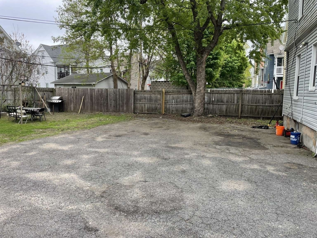 16-18 Alderman St, Springfield, MA Photo #3