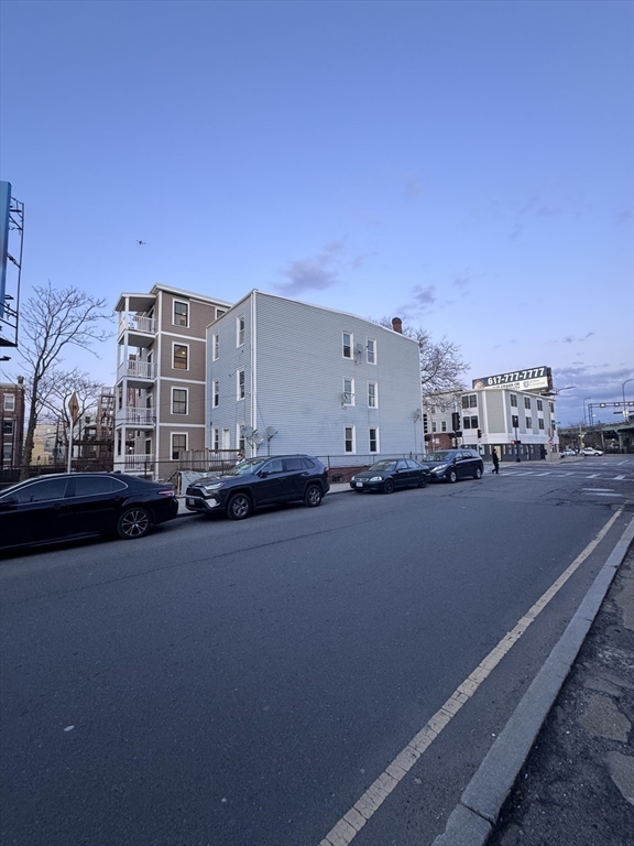 132 Chelsea St