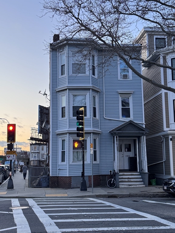 132 Chelsea St