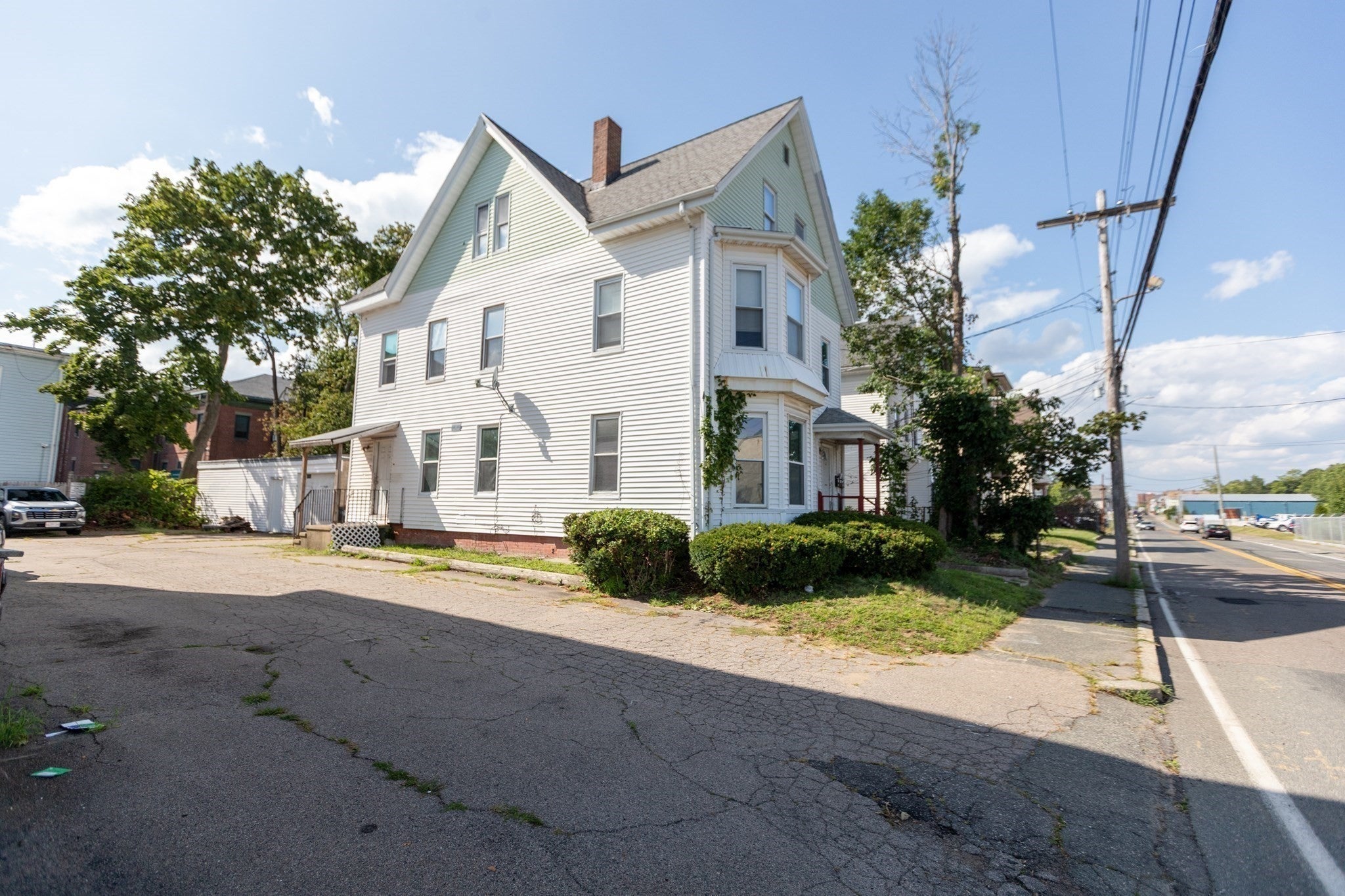 557 Montello St