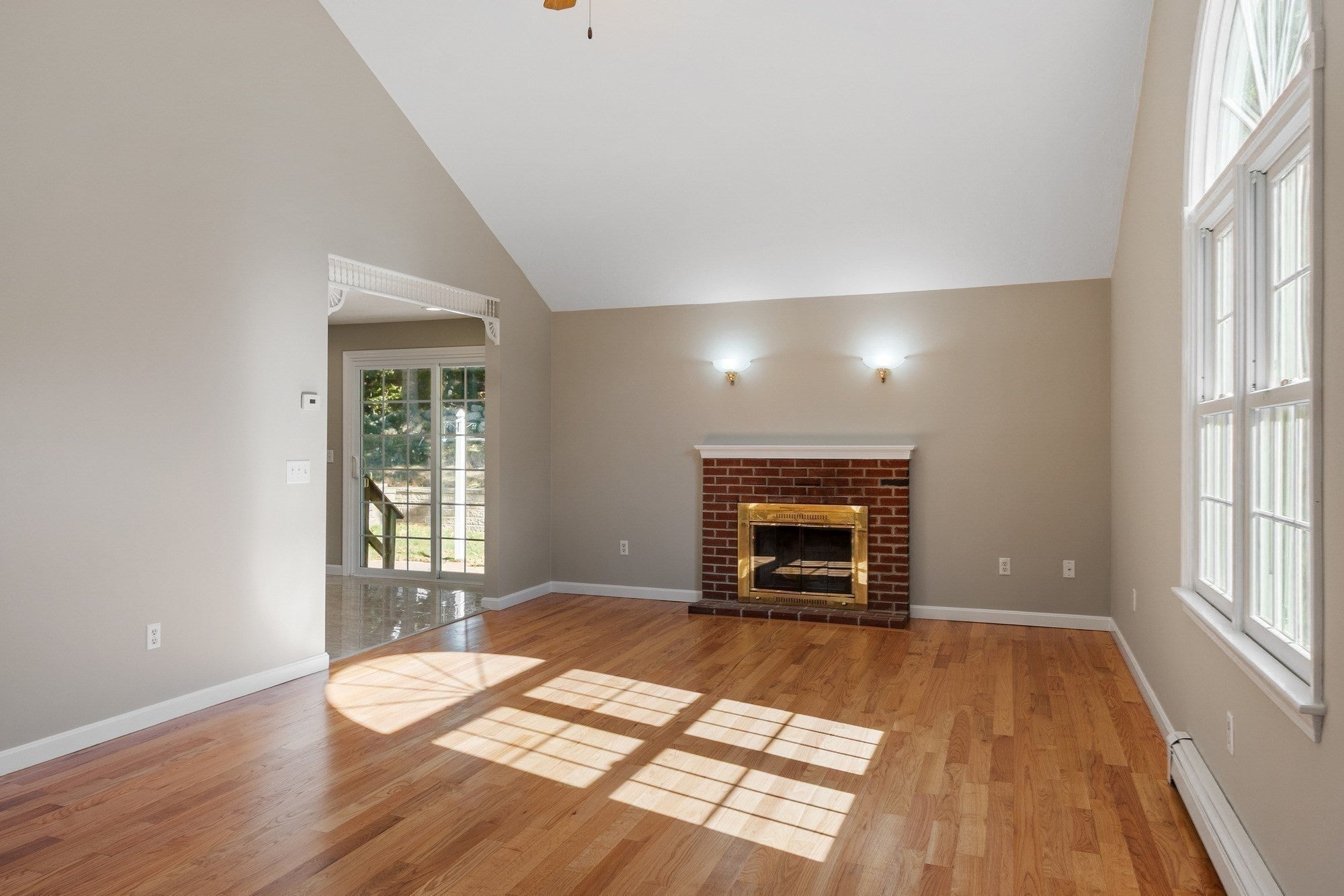 25 Corinth Drive, Worcester, MA Photo #8