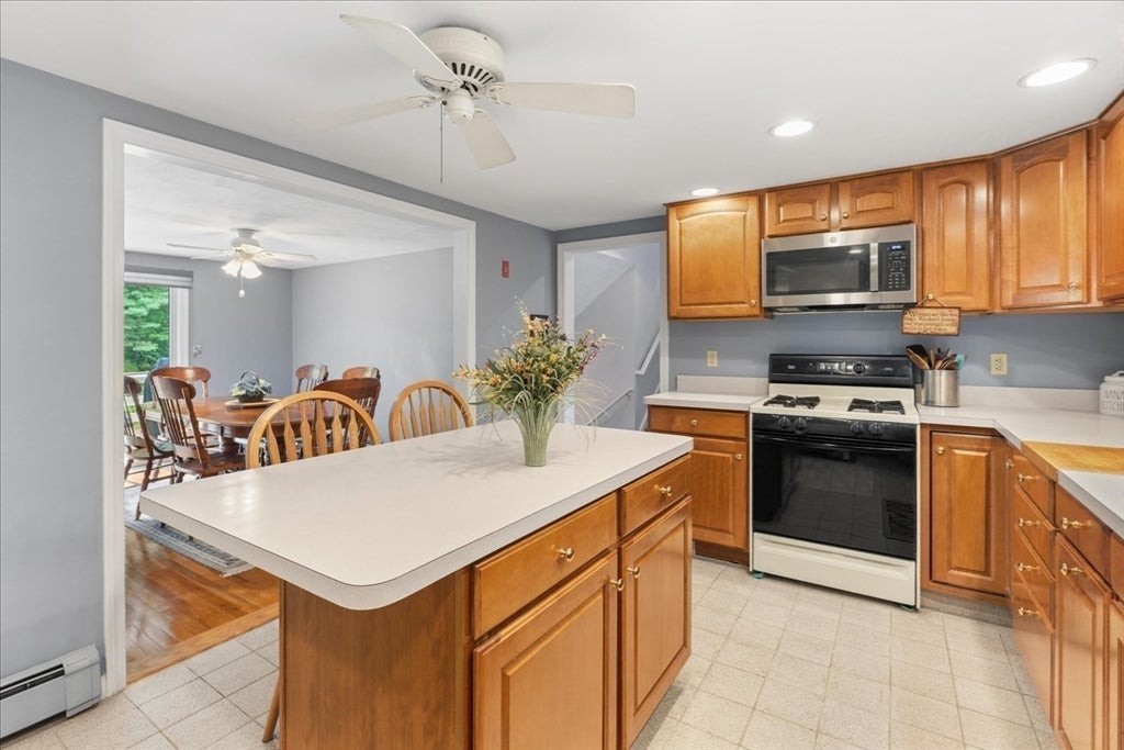 16 Park Lane, Norton, MA Photo #14