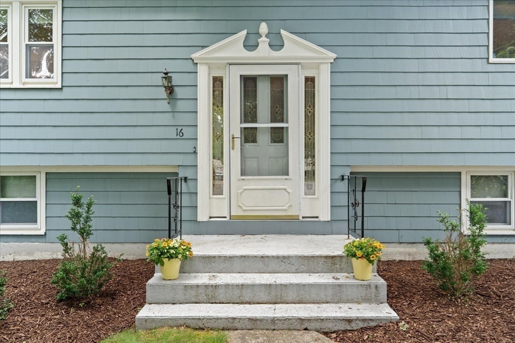 16 Park Lane, Norton, MA Photo #6
